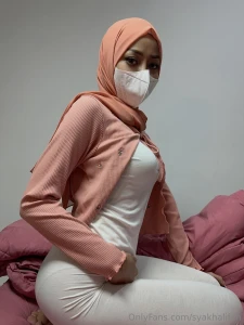 Wanna get naughty on my bed