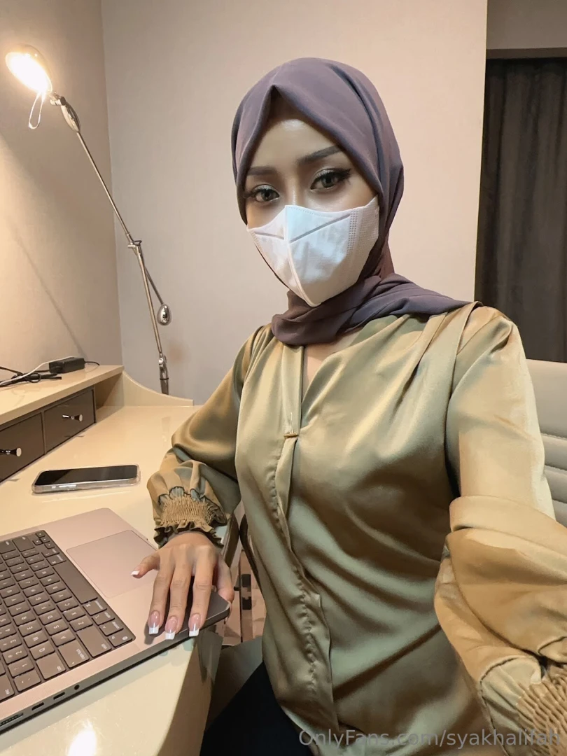 Wanna sneak under the desk and part 1 