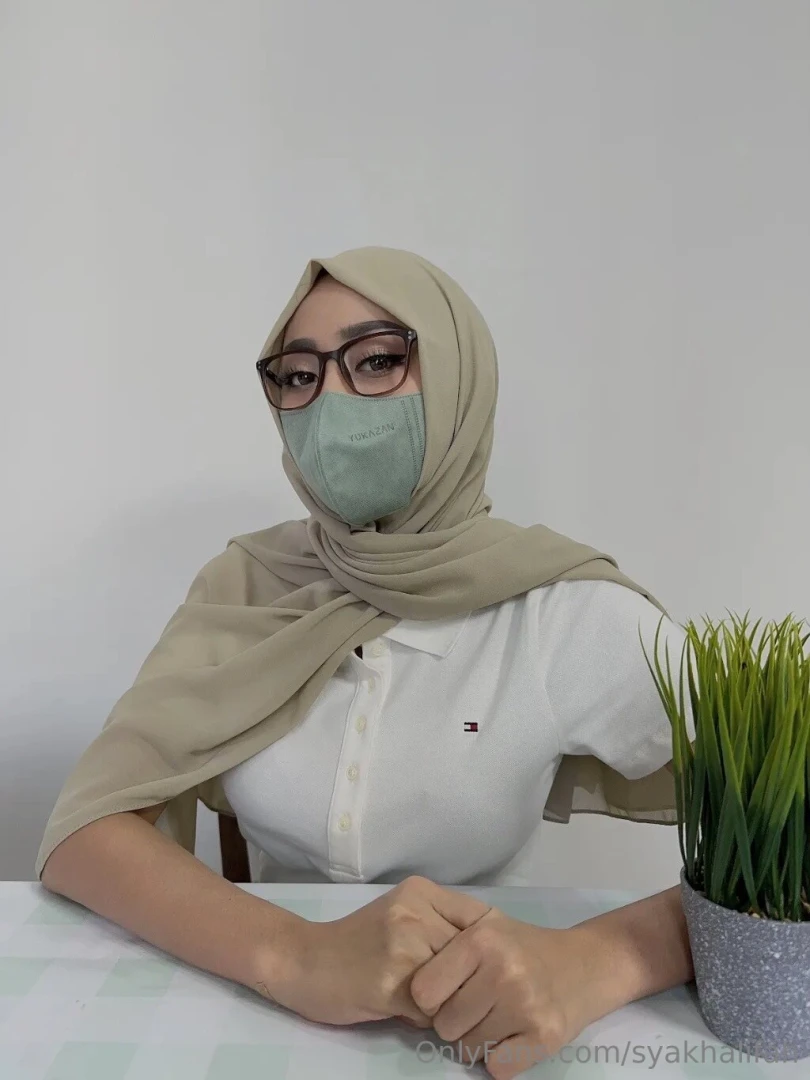 I m the bossy type think you can make me submit 