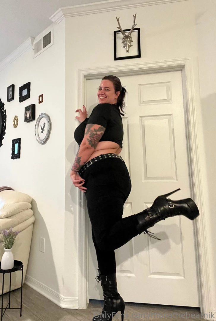 I m baaaaaaaaack allow me to re-introduce myself i m ramona a 6 2 bbw 