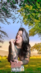 Good morning tinies it s breakfast time for this giantess