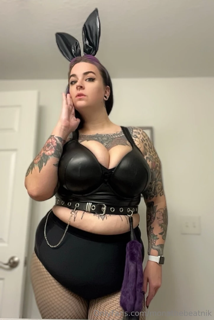 Wyd if you order a drink and your bartender looks like this part 1 