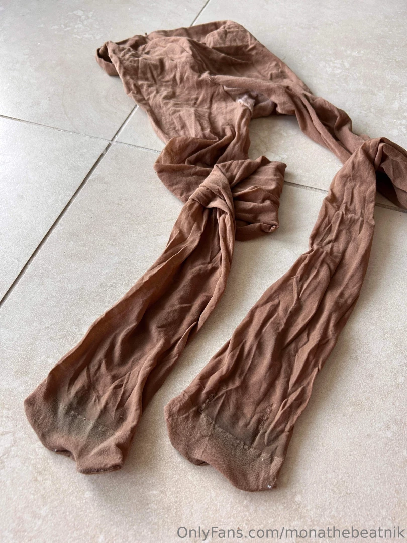 My friend is a lawyer and interested in selling her courtroom 