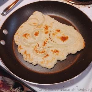 Chicken white pizza on fry bread made with that chicken i was roasting part 2