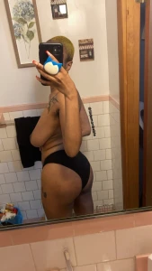 Double cheeked up on a monday afternoon quick pic while i get ready to