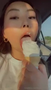 I wish this icecream was your cock instead