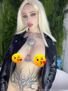 My dears do you like the way my leather jacket fits fyp mommy petite