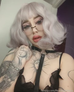 Mmm do you like short hair on me i think it looks quite attractive hmm