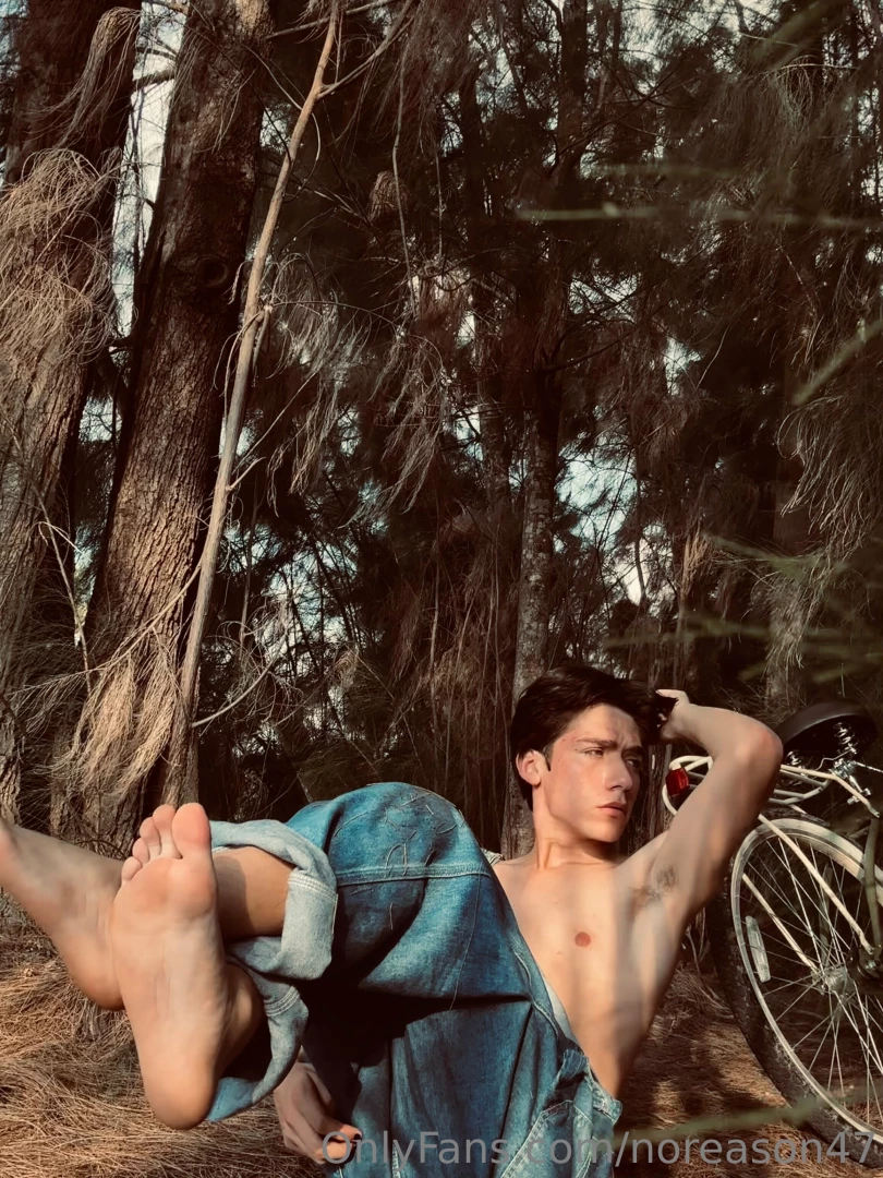 Feet amp pits outdoor jerk off vid in the 3rd slide part 3 