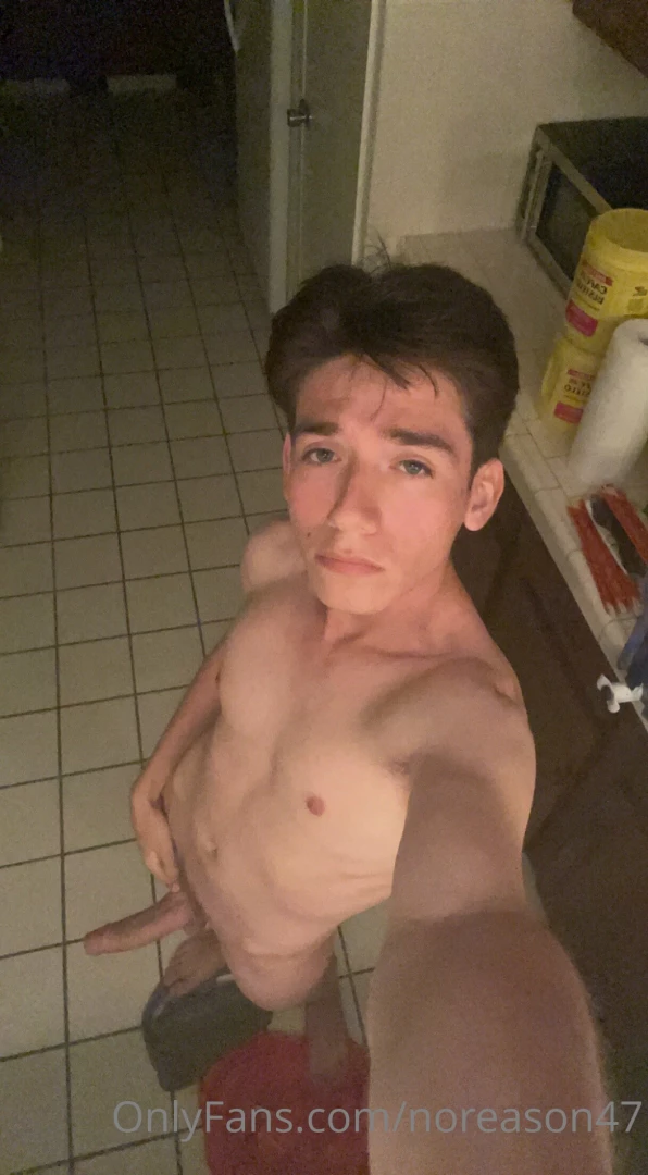 Some pics from my friends kitchen lol part 4 