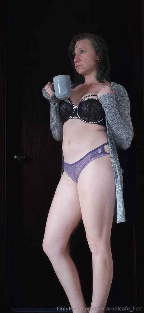 This is such a sexy set new bra and sexy panties that slide down so 