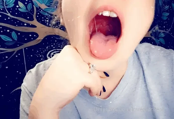 Vorelovers this throat can handle more than you think 