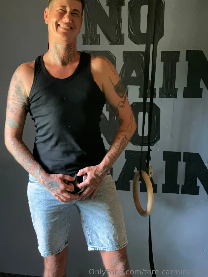 Opening my pants for you 