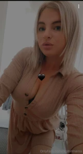Ad check out my naughty little milf naughtymumsi99 is a naughty milf