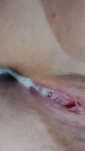 Me hicieron un creampie me encanta cuando me dejan llenita