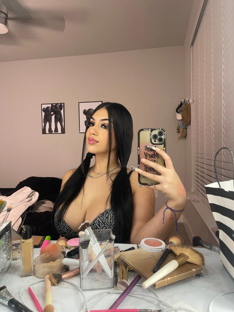 Call me your goddess in dms maybe i ll reward you 