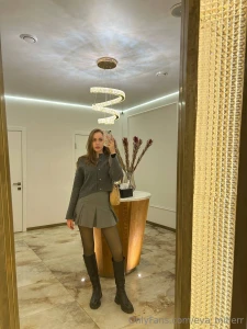 I started to notice that i have a lot of gray things in my closet no