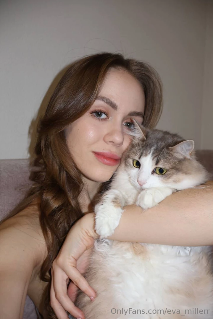 Manunya and i are having a cozy evening at home tonight she is my best 