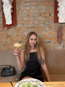 I just wanted to have a tasty salad and a light cocktail for lunch