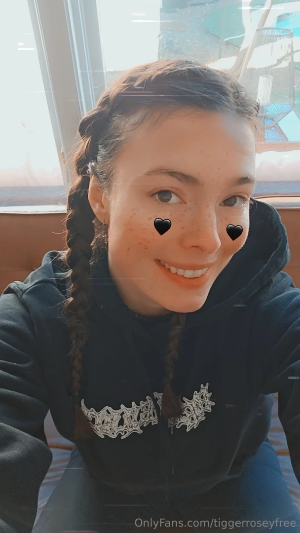 In vegas let s have some fun if you re going to avn make sure to come 