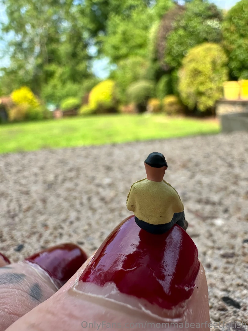 Today mommabear made me a home 