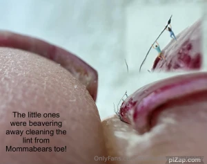 Little did mommabear know what was lurking about on her toes the super