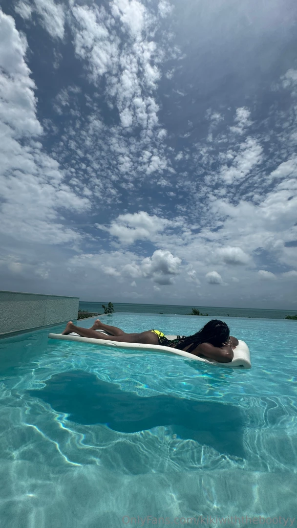 Come rub my back daddy 