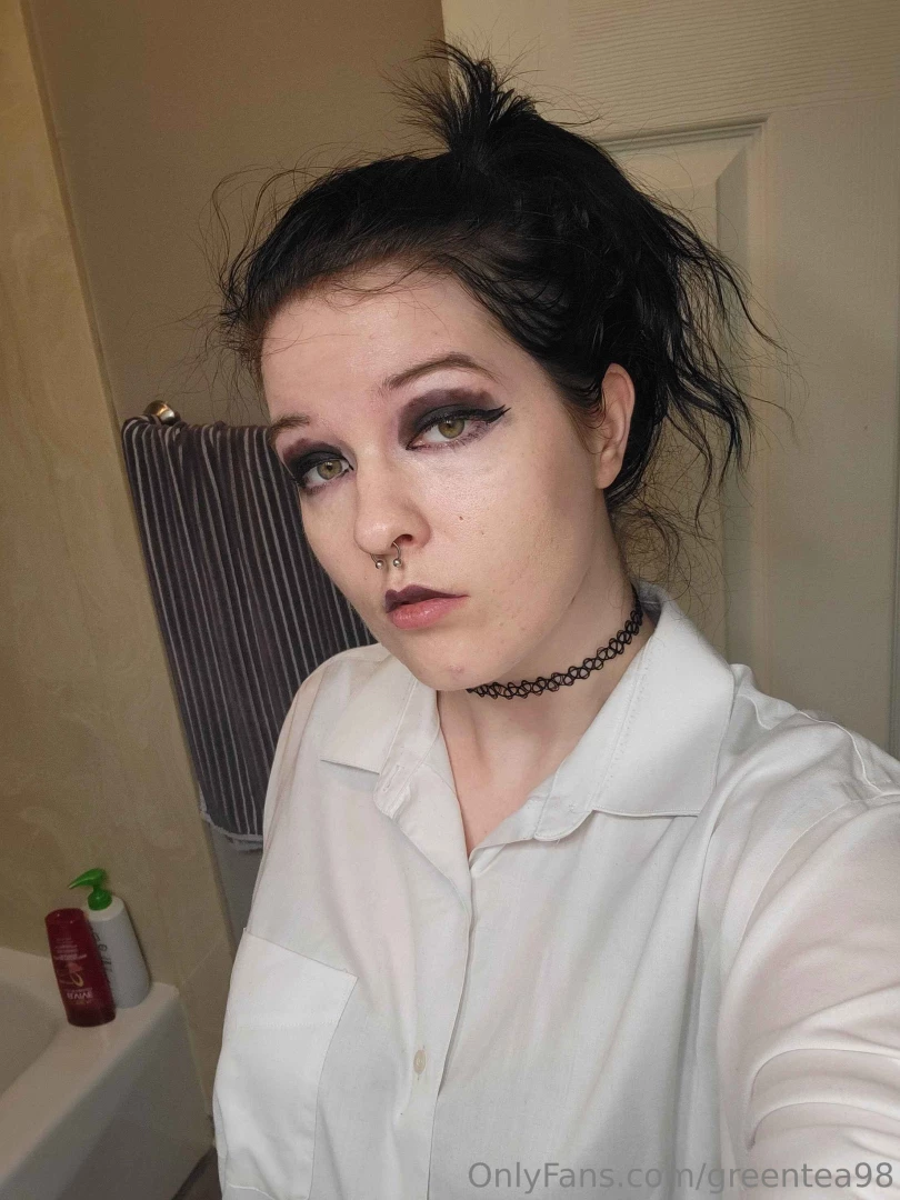 Some selfies before recording i hope you guys had at least an okay day part 1 