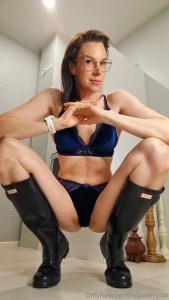 T n n on ollut kumpparileikkej ja tein kenkien vedensietotestin