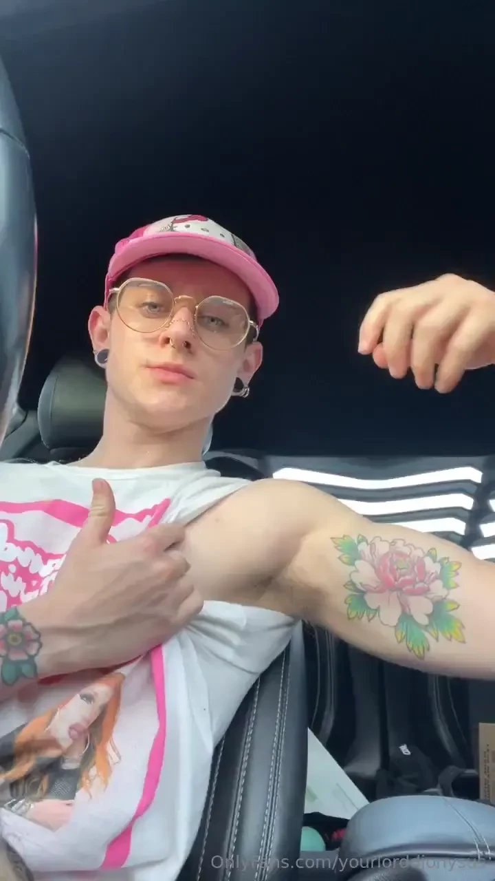 Back in the gym and getting back to making the sexiest videos more 