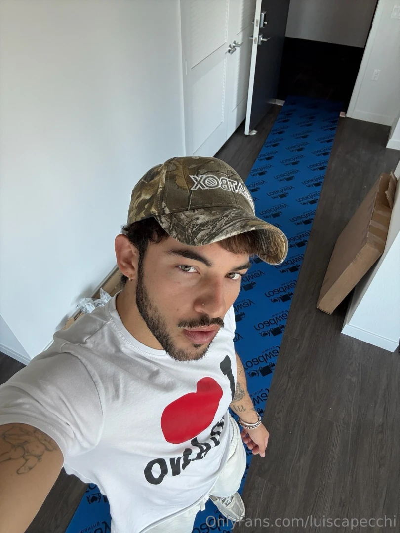 Live tonight 8pm pst i better see u there let s have some funnn 