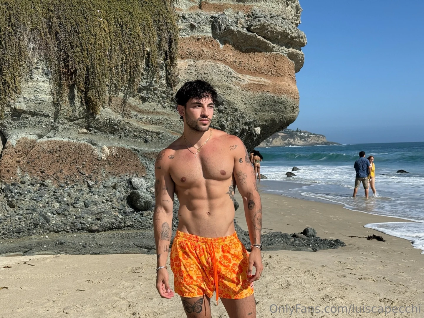 Sun kissed lmk if you wanna see what these tan lines look like under 