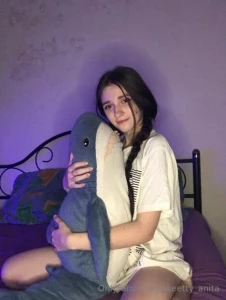 Hi i m polly - pixie_polly do you want me to hug you in bed my cozy part 2