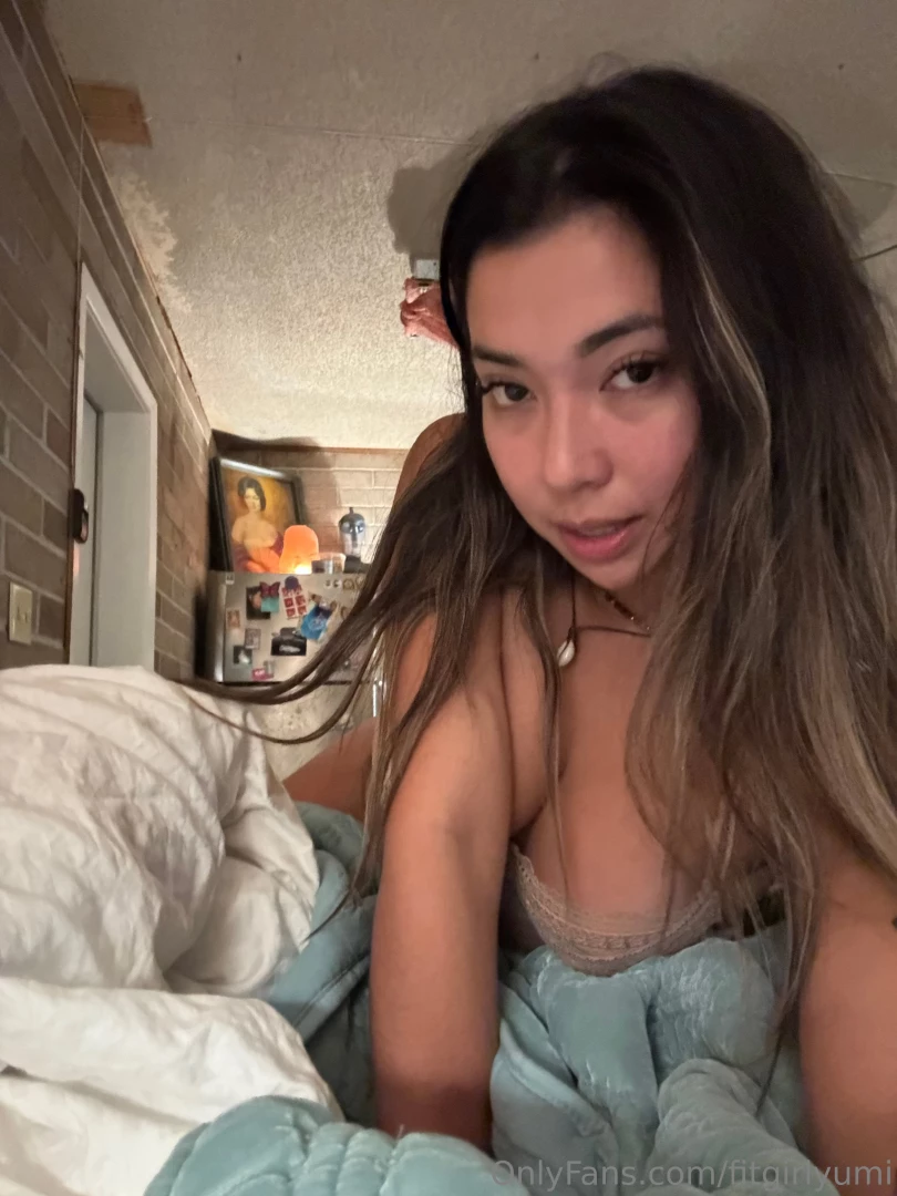 Just another couch to surf on and listening to music what s up 