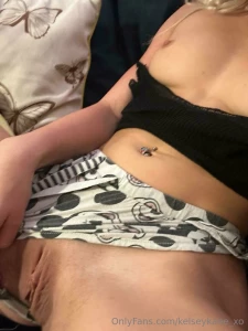 Say good morning to my pussy now give it a kiss