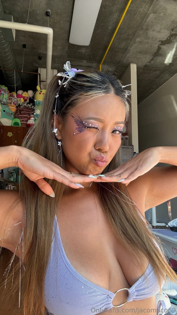 Hi babe join my vip to chat with me now and get a free vid for joining 