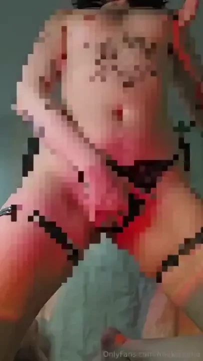 This video is so hot i look so good rubbing my pussy and riding my big 