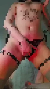 This video is so hot i look so good rubbing my pussy and riding my big
