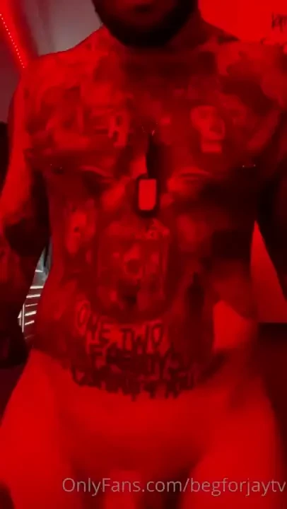 I m in a fuckin mood today cum play 