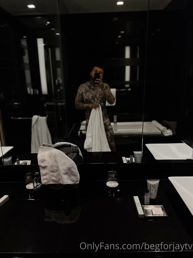 Let s take photos in front of this mirror together part 2 