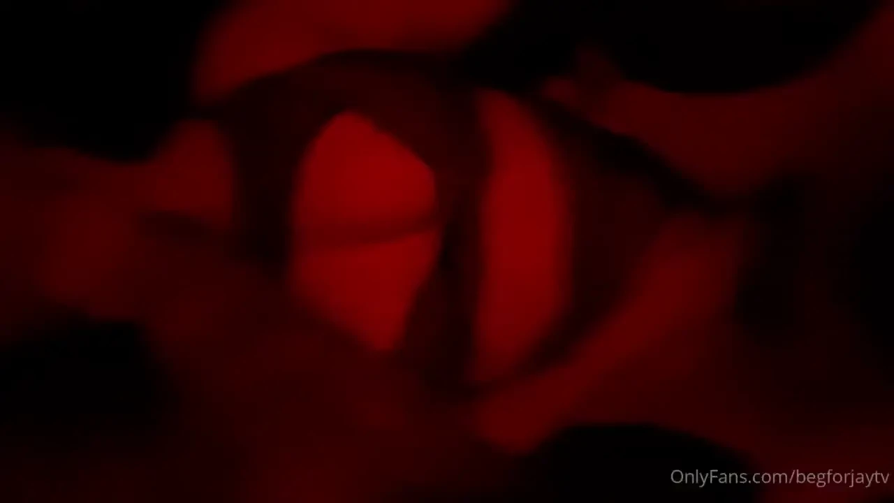 Watch me fill babygirl with my hand gripping her throat 