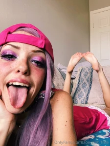 Swipe for pink zoe tongue part 1