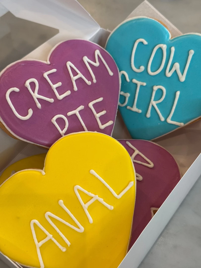 I did a collab with my favorite bakery in the whole country cake life 