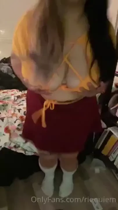 Jinkies i m trying to find the right outfit for this sexy half-assed part 1 