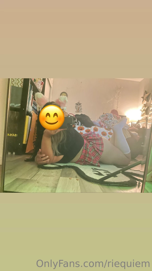 Kitty girl in a sexy school skirt dm and tell her she s been a bad 