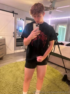 Sent something hot in the messages