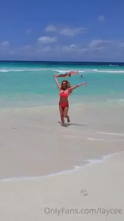 Can you spot my bouncing boobs 