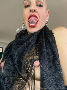 Tipping my posts liking them amp subscribing to my vip page here