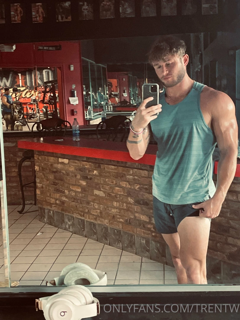Getting thicker gettin ready for winter 