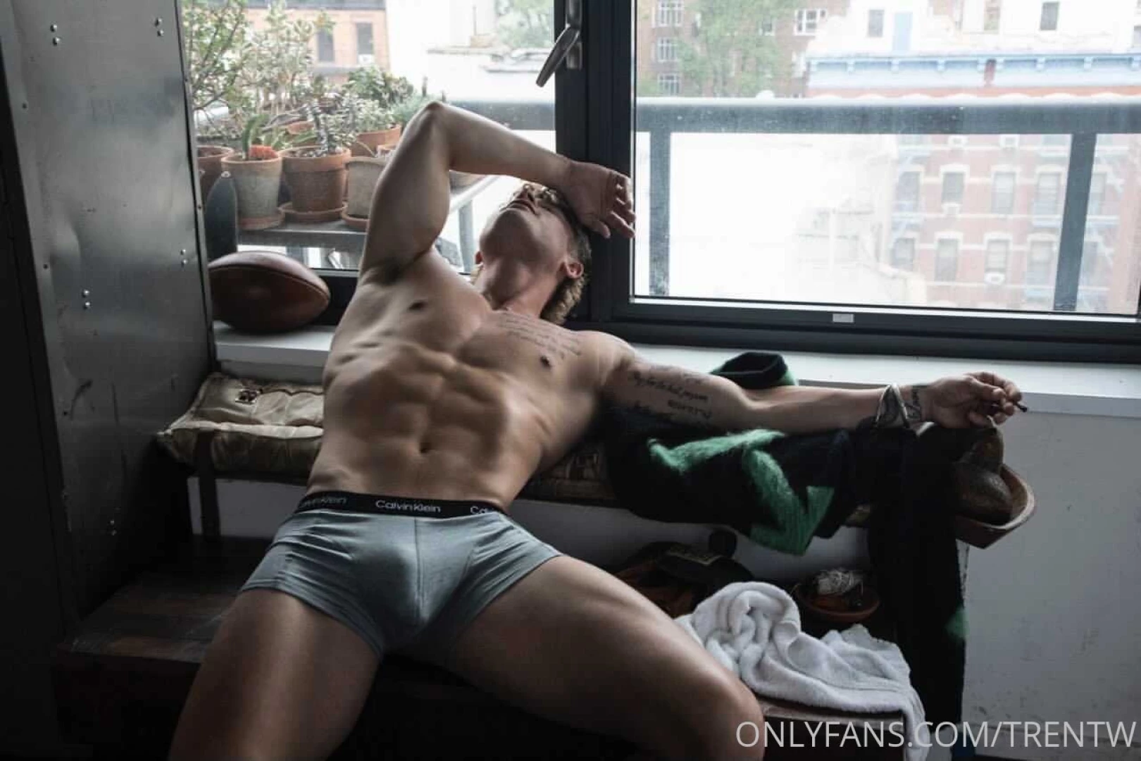 Wanted my fans to see the very first photo from my latest photoshoot i 